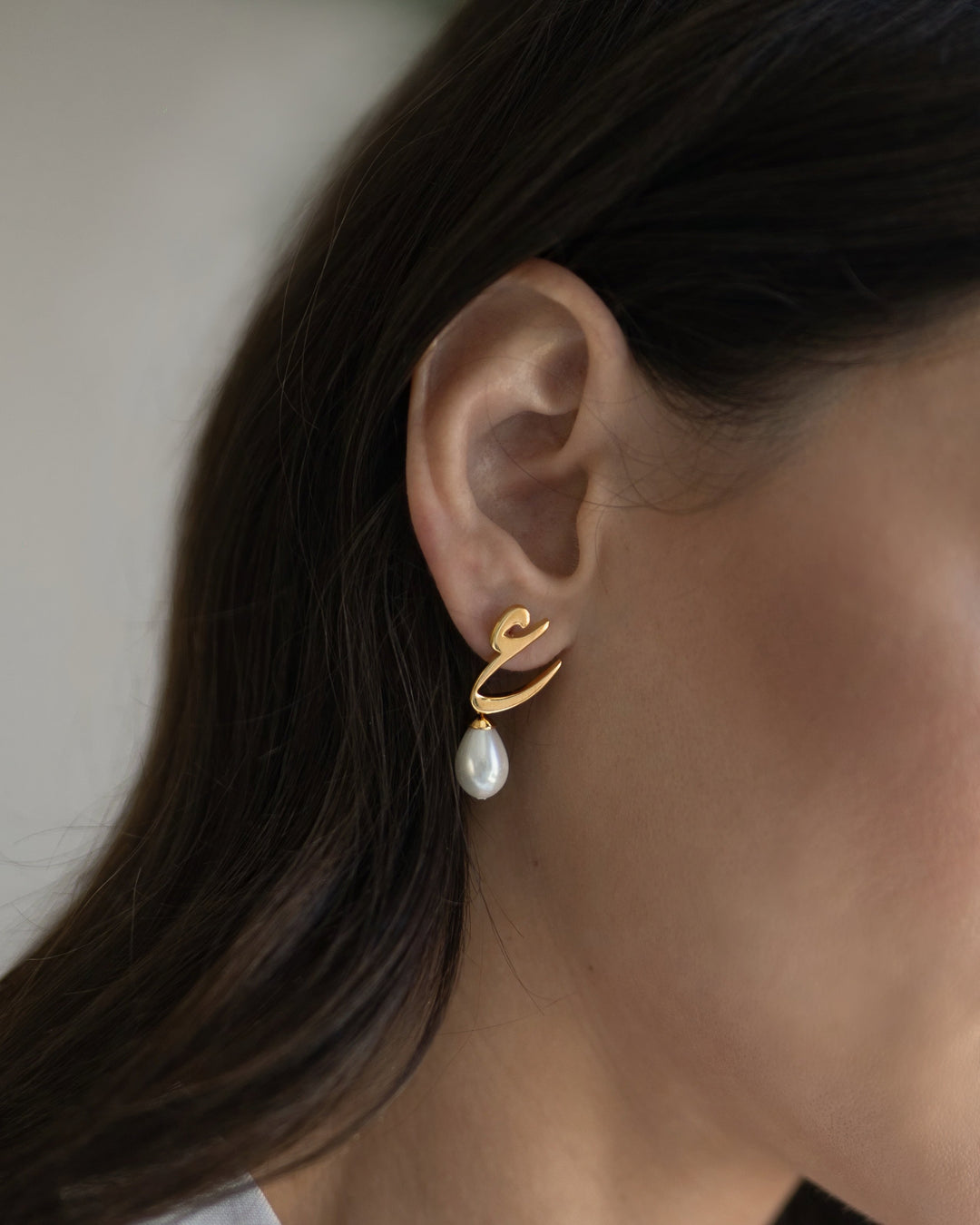 18k Gold Calligraphed Earrings